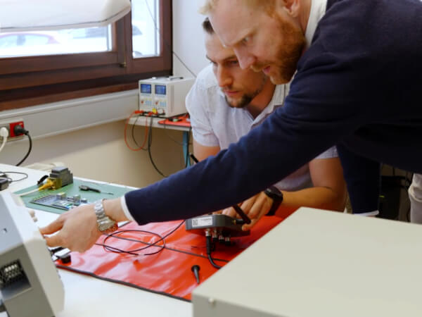 Embedded Solutions bei der Projektarbeit aus anderem Blickwinkel